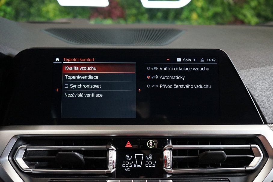 BMW Řada 3 320d xDrive Touring