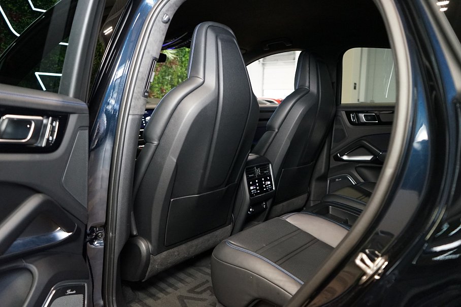 Porsche Cayenne Turbo GT