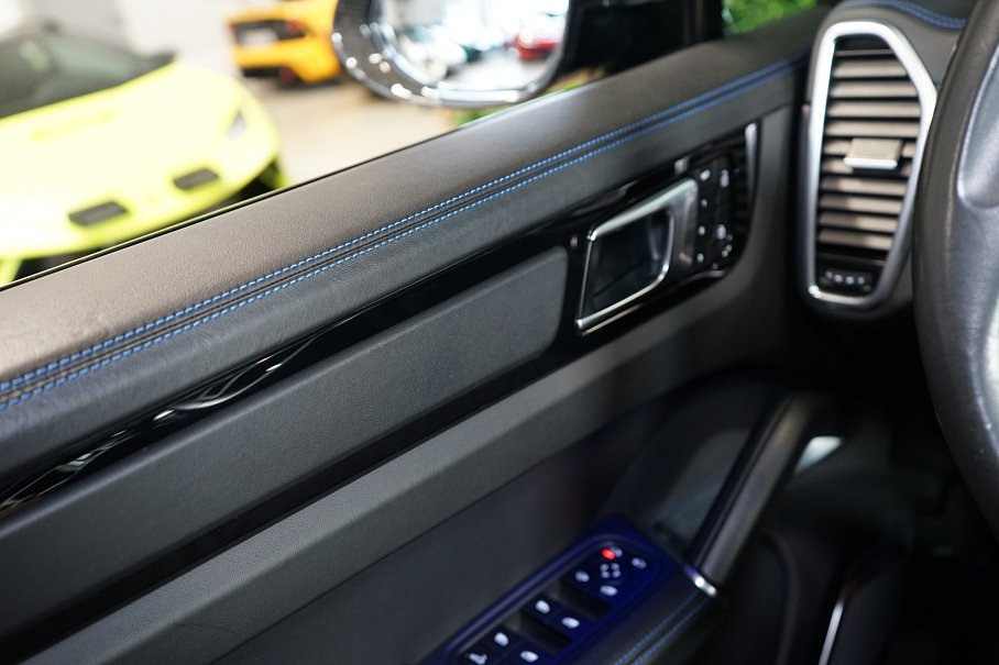 Porsche Cayenne Turbo GT