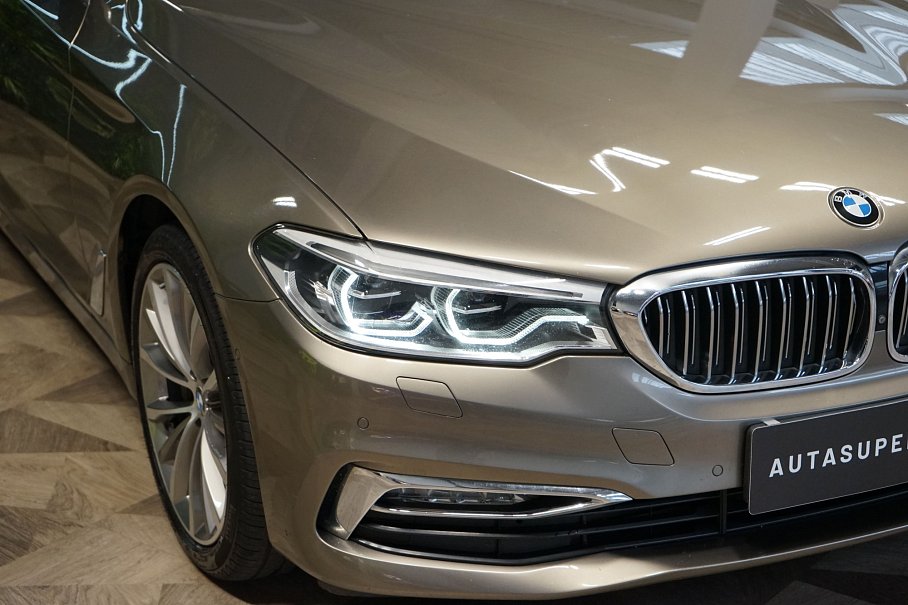 BMW Řada 5 530d xDrive Touring