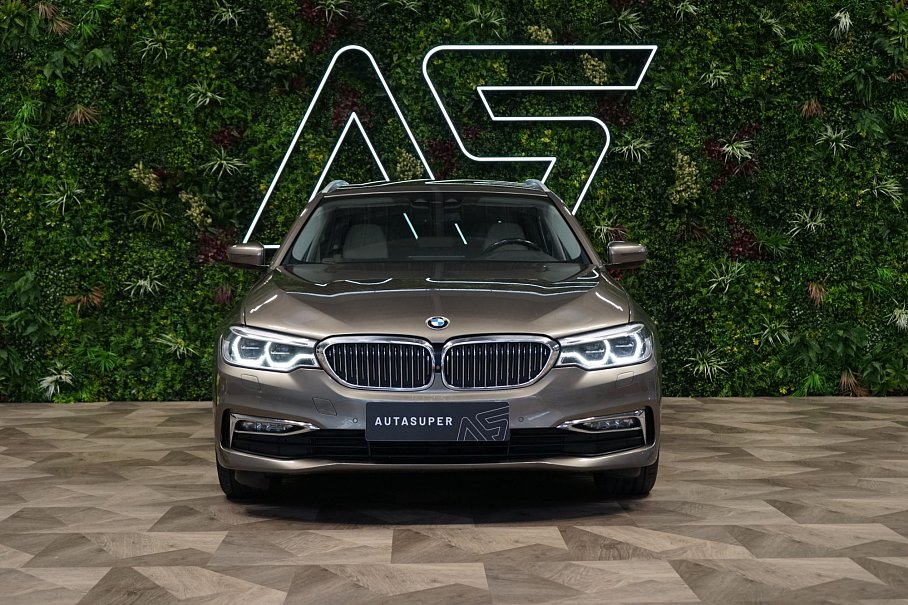 BMW Řada 5 530d xDrive Touring