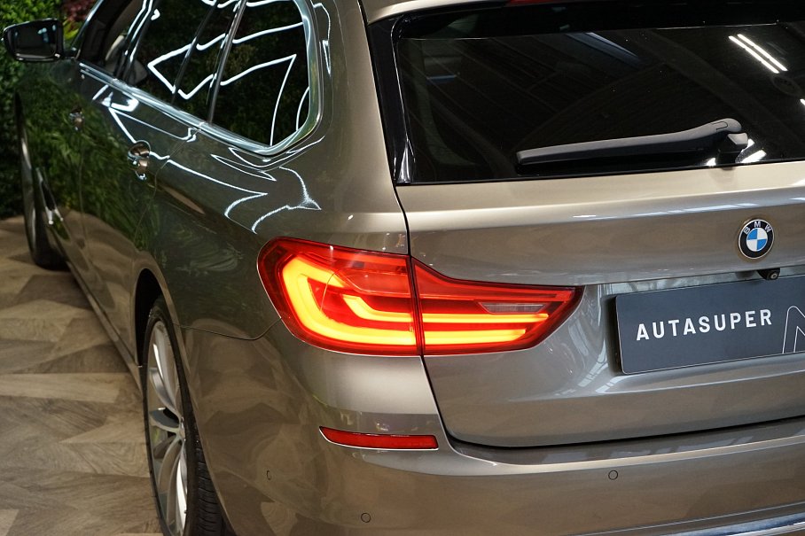 BMW Řada 5 530d xDrive Touring