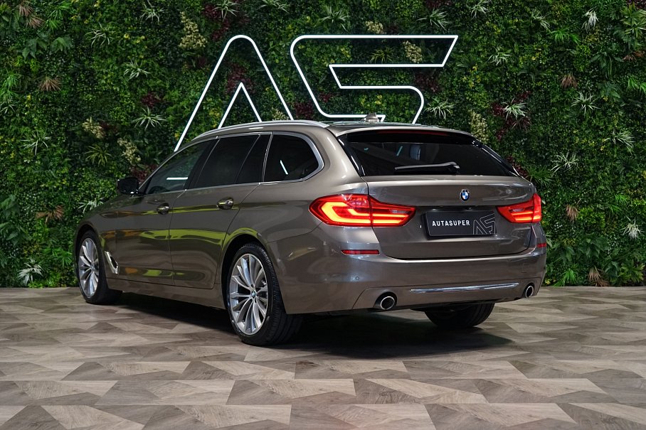 BMW Řada 5 530d xDrive Touring