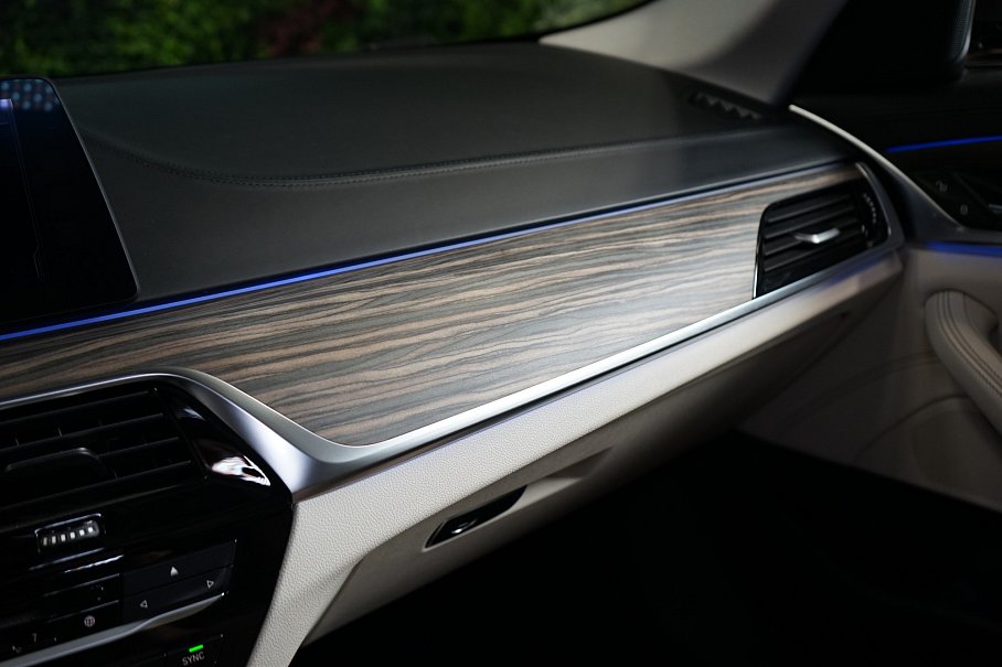 BMW Řada 5 530d xDrive Touring