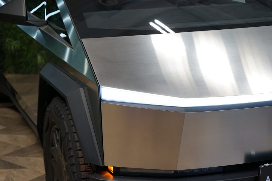 Tesla Cybertruck Cyberbeast