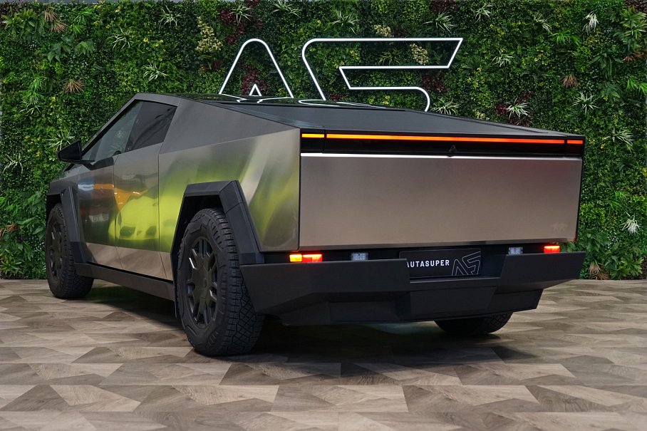 Tesla Cybertruck Cyberbeast