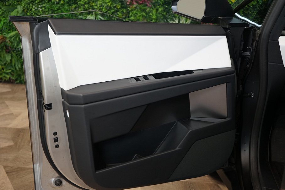 Tesla Cybertruck Cyberbeast