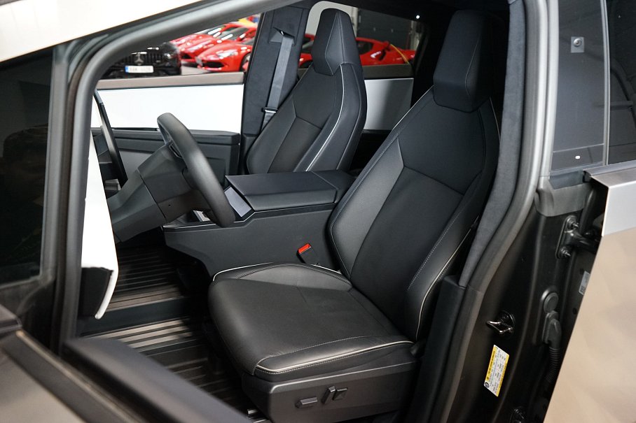 Tesla Cybertruck Cyberbeast