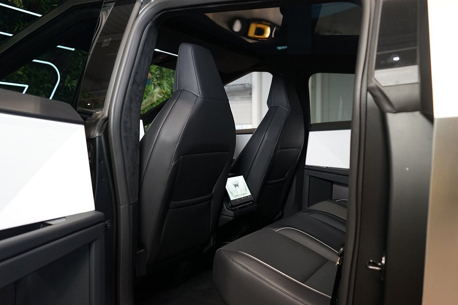 Tesla Cybertruck Cyberbeast