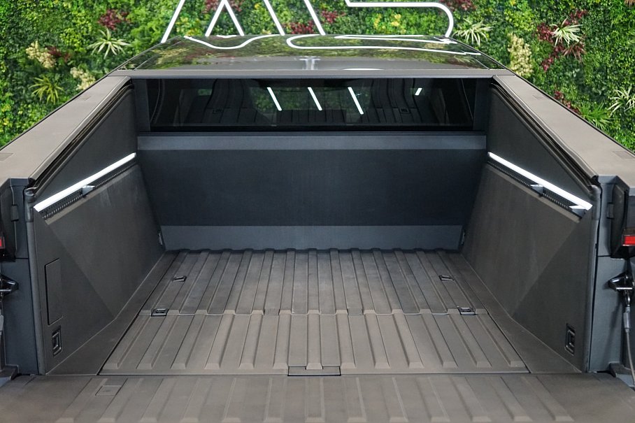 Tesla Cybertruck Cyberbeast