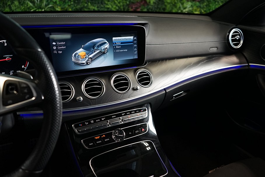 Mercedes-Benz Třída E 220d Wagon