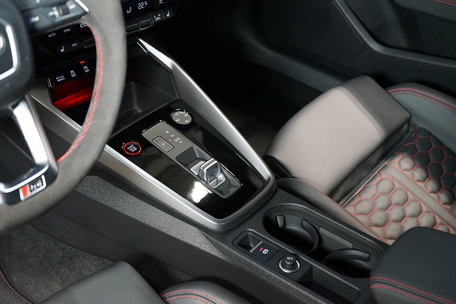 Audi RS 3 Limousine 2.5 TFSI quattro