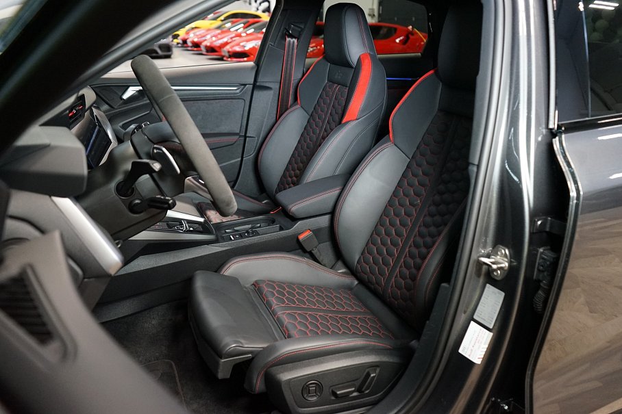 Audi RS 3 Limousine 2.5 TFSI quattro
