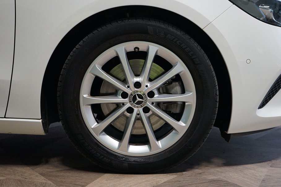 Mercedes-Benz Třída B 220 4Matic