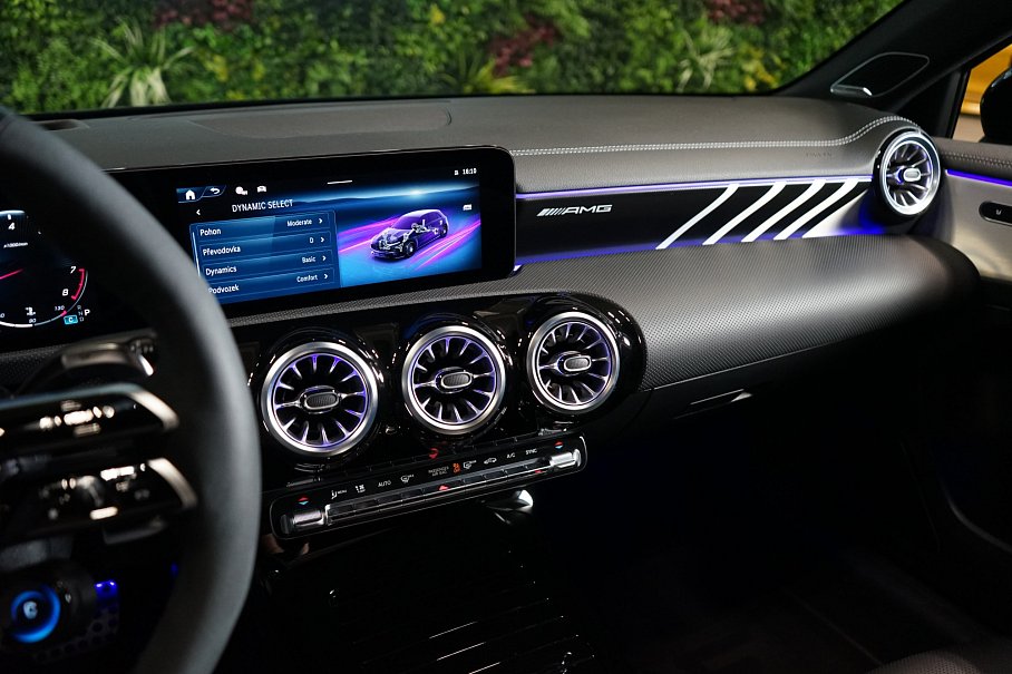 Mercedes-Benz Třída A 45 S AMG 4Matic+