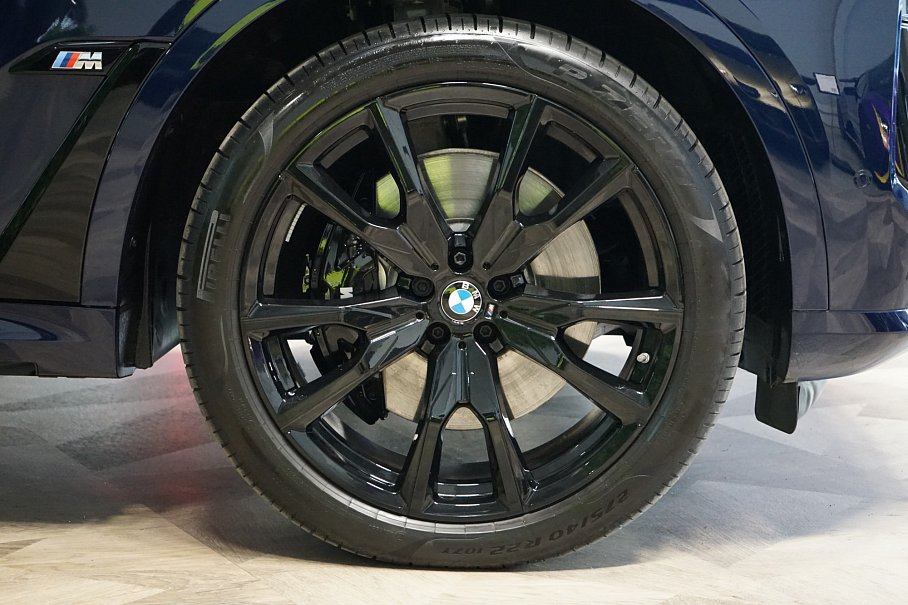 BMW X7 M60i xDrive
