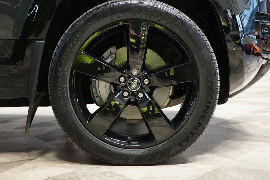 Land Rover Defender D300 110 X-Dynamic HSE