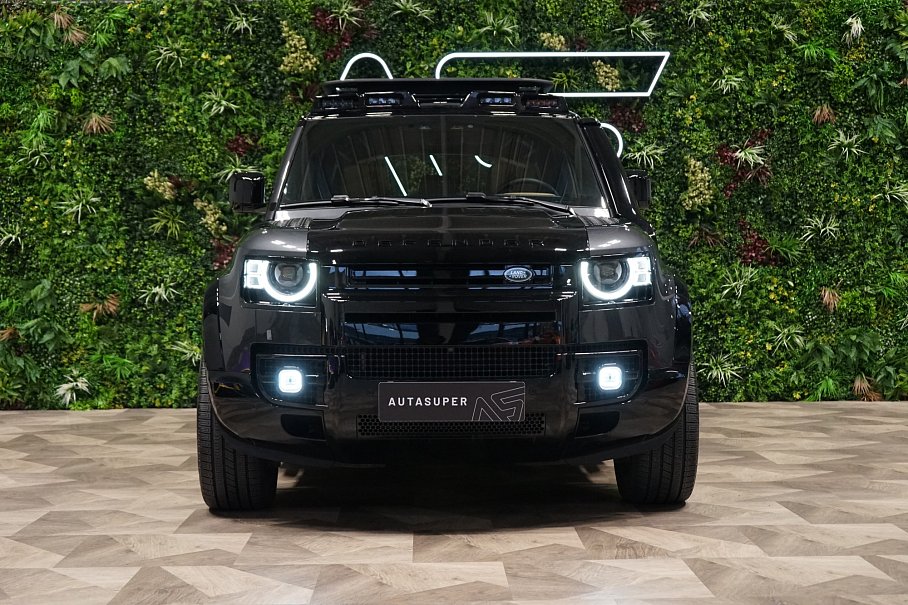 Land Rover Defender D300 110 X-Dynamic HSE