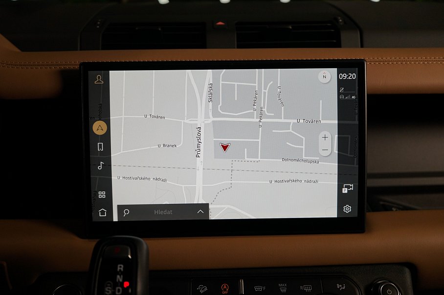 Land Rover Defender D300 110 X-Dynamic HSE