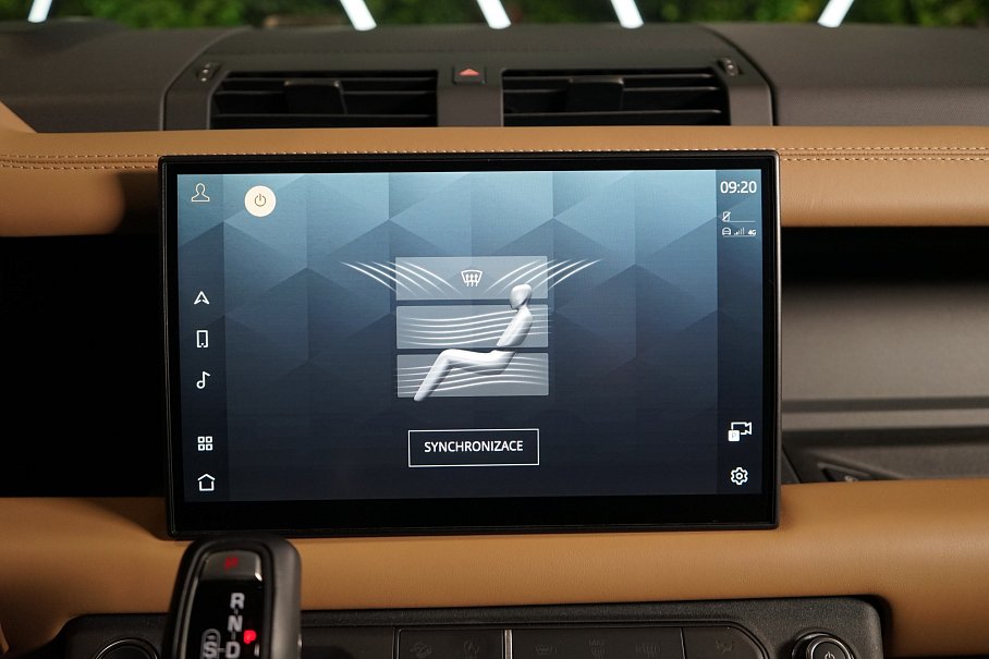 Land Rover Defender D300 110 X-Dynamic HSE