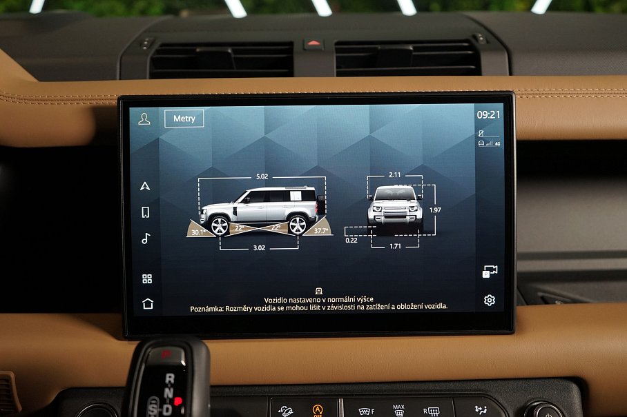 Land Rover Defender D300 110 X-Dynamic HSE