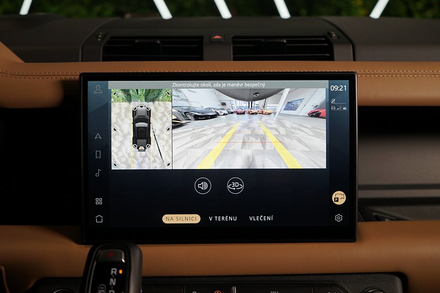 Land Rover Defender D300 110 X-Dynamic HSE