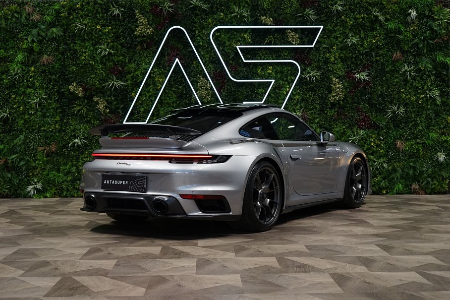 Porsche 911 Turbo 50 Years Limited Edition 0539/1974