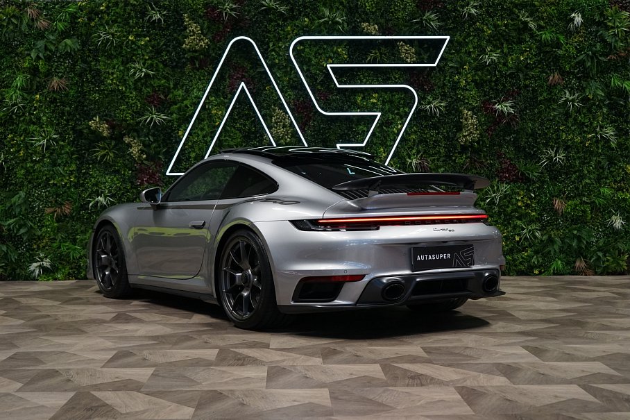 Porsche 911 Turbo 50 Years Limited Edition 0539/1974