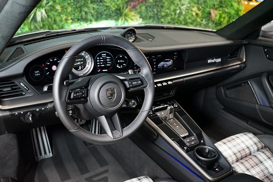 Porsche 911 Turbo 50 Years Limited Edition 0539/1974