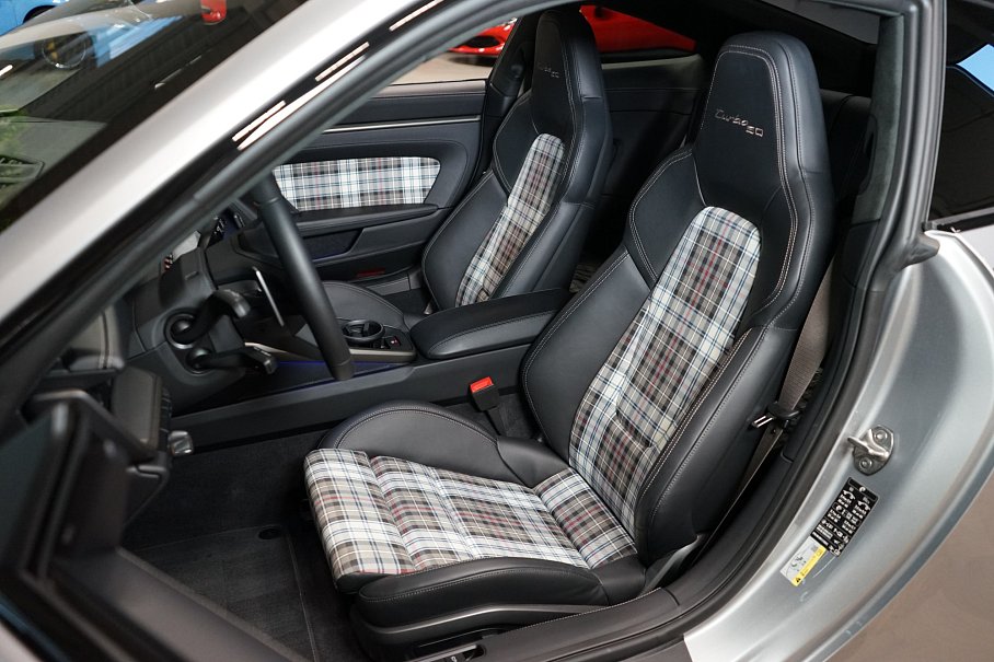 Porsche 911 Turbo 50 Years Limited Edition 0539/1974