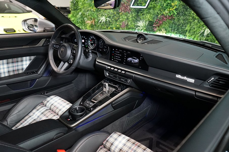 Porsche 911 Turbo 50 Years Limited Edition 0539/1974