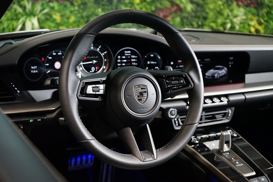 Porsche 911 Turbo 50 Years Limited Edition 0539/1974