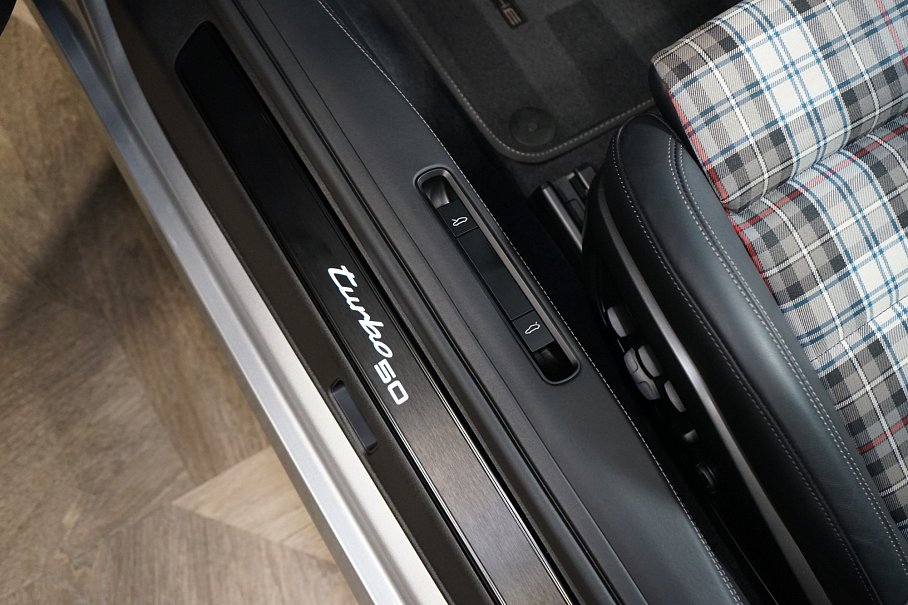 Porsche 911 Turbo 50 Years Limited Edition 0539/1974