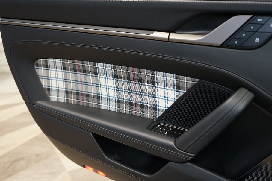 Porsche 911 Turbo 50 Years Limited Edition 0539/1974