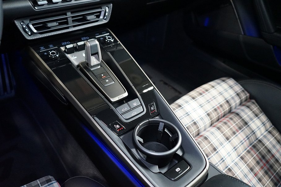 Porsche 911 Turbo 50 Years Limited Edition 0539/1974