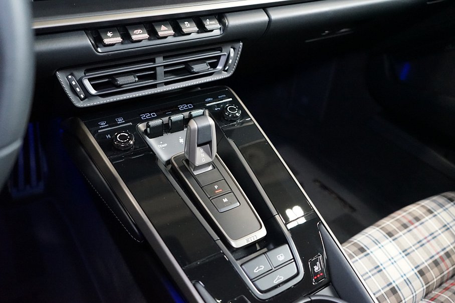 Porsche 911 Turbo 50 Years Limited Edition 0539/1974