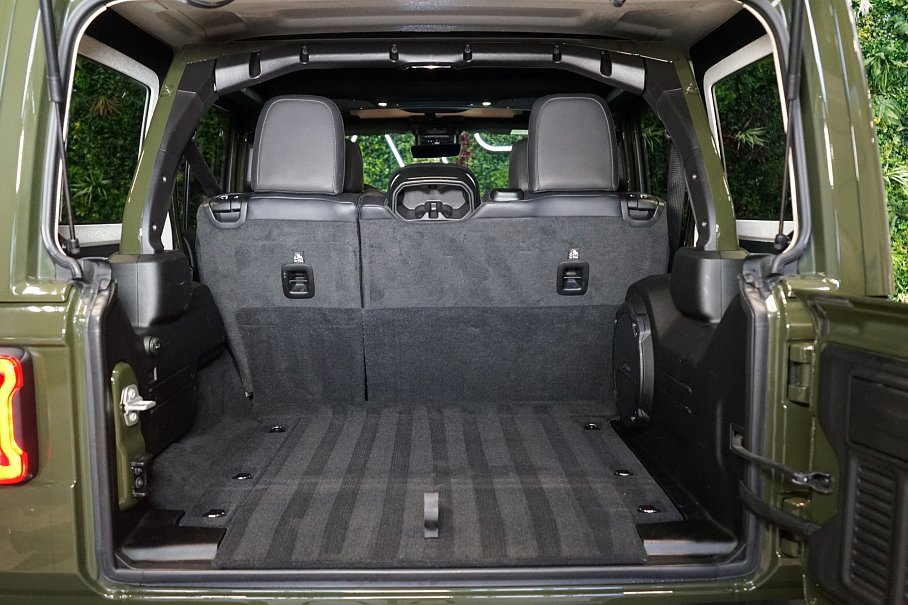 Jeep Wrangler 2.0 T Sahara