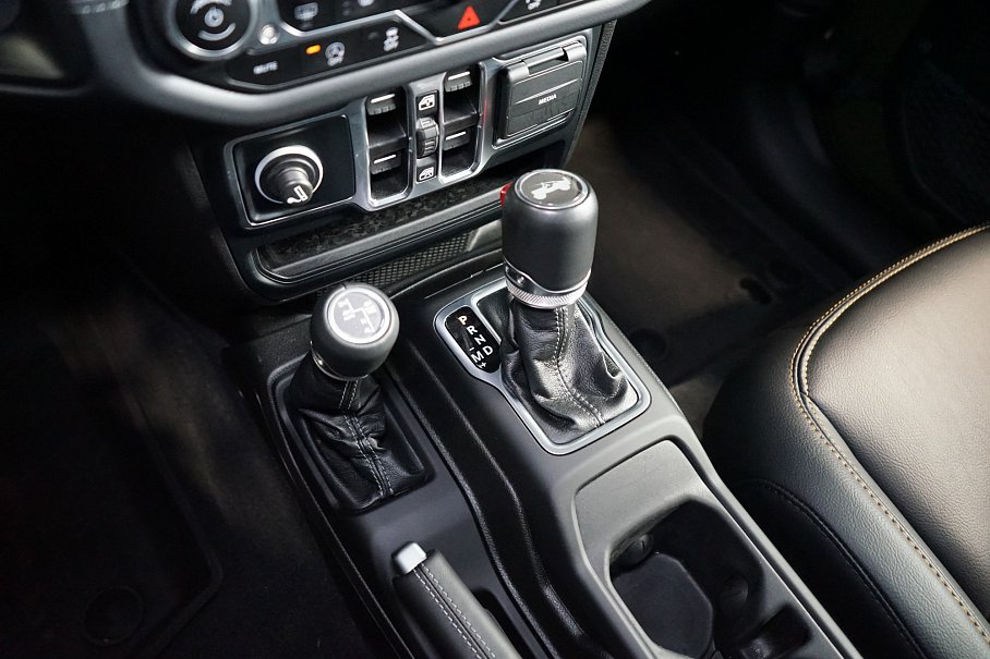 Jeep Wrangler 2.0 T Sahara