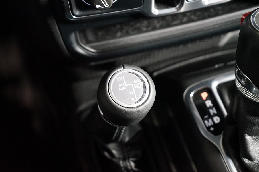 Jeep Wrangler 2.0 T Sahara