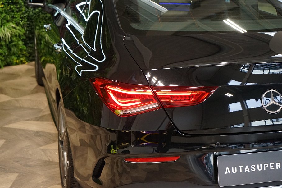 Mercedes-Benz CLA 180