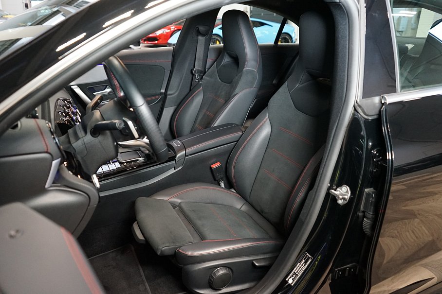 Mercedes-Benz CLA 180