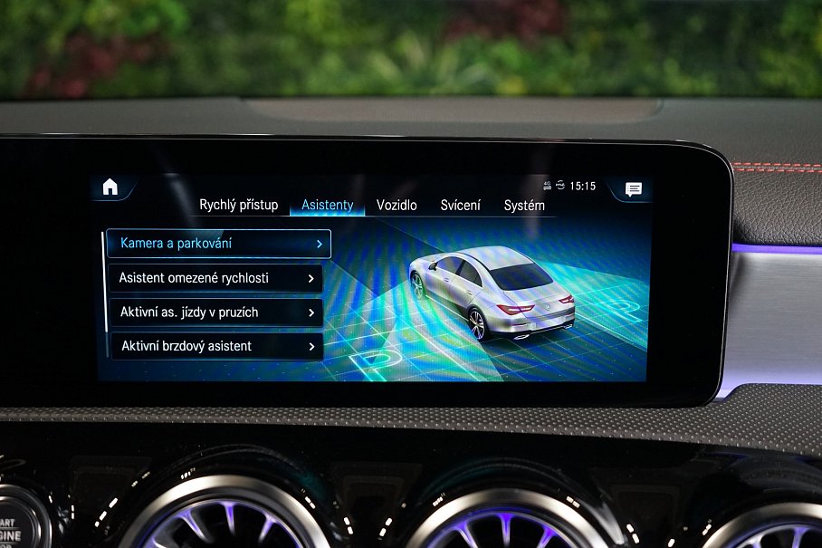 Mercedes-Benz CLA 180