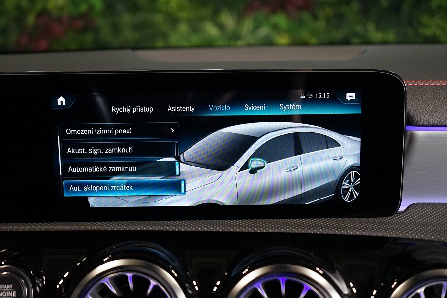 Mercedes-Benz CLA 180