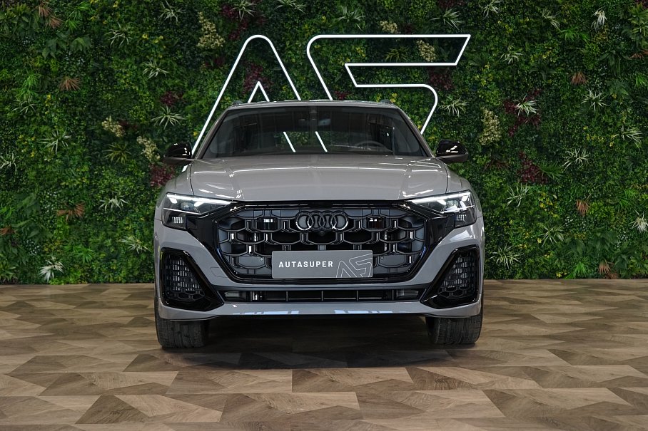 Audi Q8 TFSI e quattro