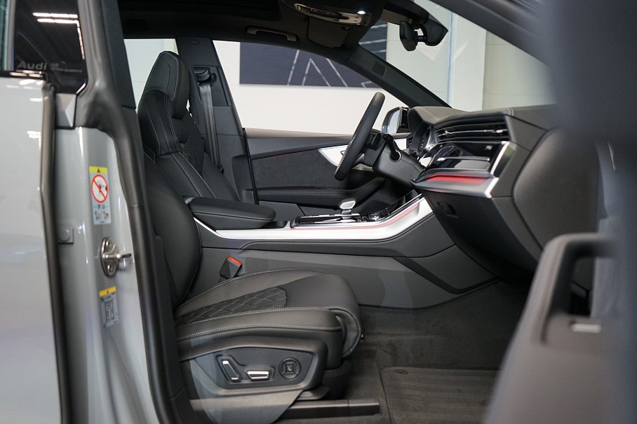 Audi Q8 TFSI e quattro