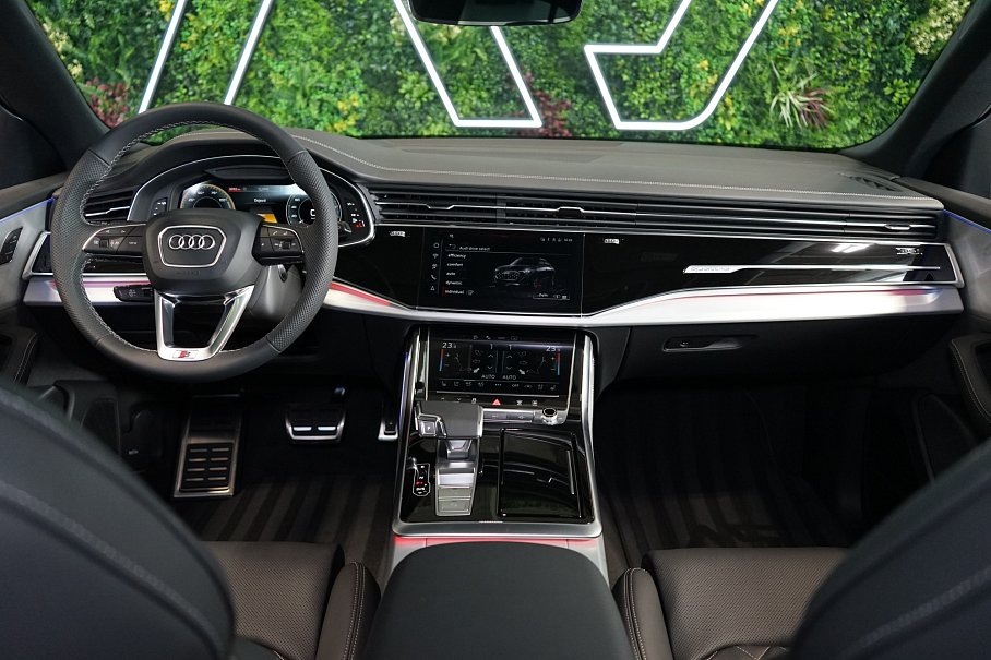 Audi Q8 TFSI e quattro