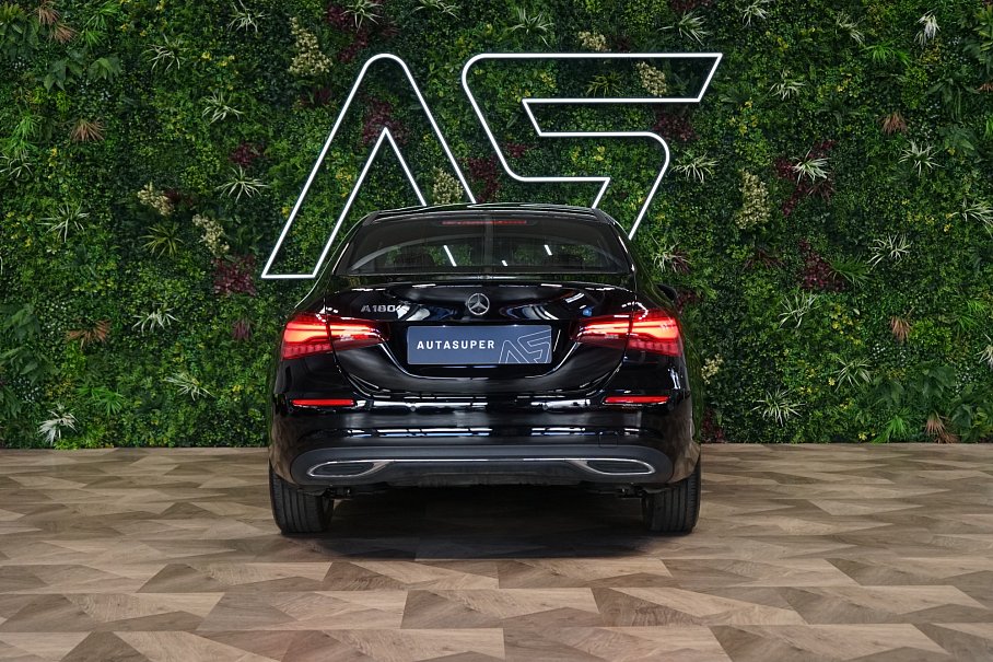 Mercedes-Benz Třída A 180
