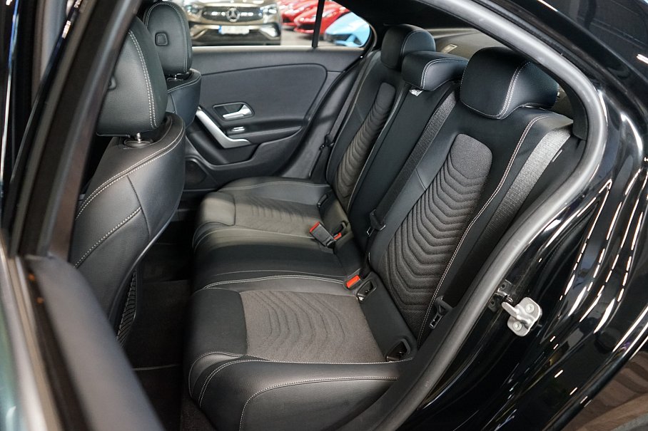 Mercedes-Benz Třída A 180