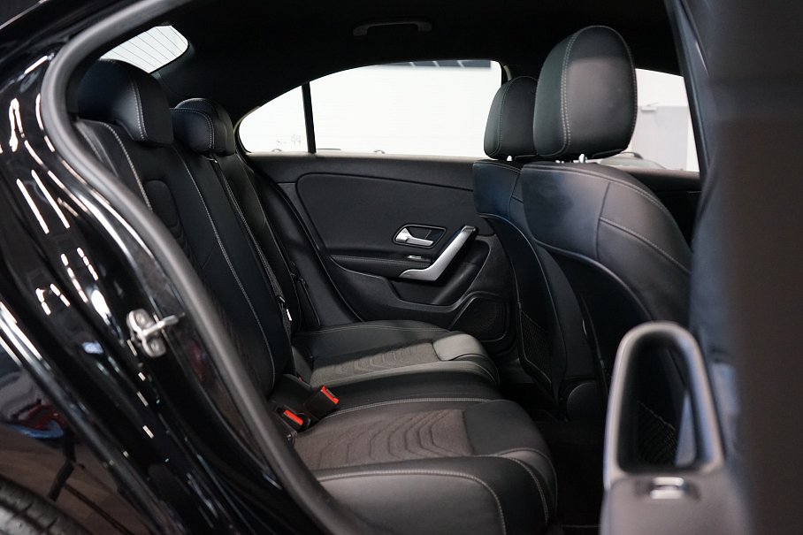 Mercedes-Benz Třída A 180