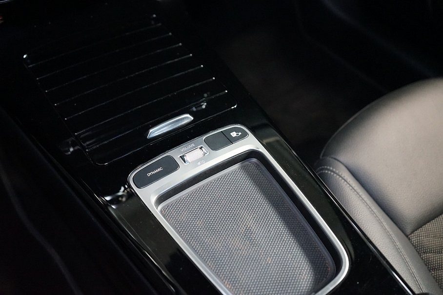 Mercedes-Benz Třída A 180